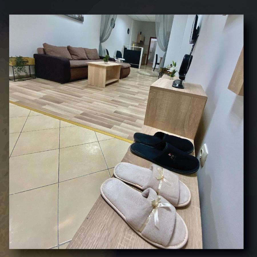 Sky Apartman 스타라 파조바 외부 사진